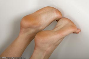 small preview pic number 45 from set 2605 showing Allyoucanfeet model MariaB