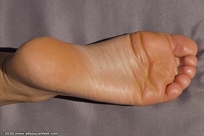 small preview pic number 55 from set 2819 showing Allyoucanfeet model Katy