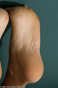 small preview pic number 86 from set 2924 showing Allyoucanfeet model Cloe