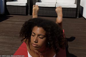 small preview pic number 138 from set 3002 showing Allyoucanfeet model Luca