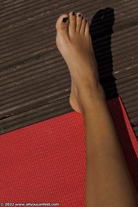 small preview pic number 142 from set 3002 showing Allyoucanfeet model Luca