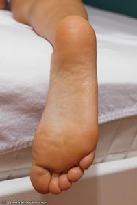 small preview pic number 133 from set 3122 showing Allyoucanfeet model Lara