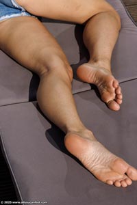 small preview pic number 92 from set 3422 showing Allyoucanfeet model Ambra