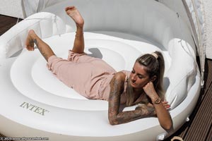 small preview pic number 159 from set 3440 showing Allyoucanfeet model Christin