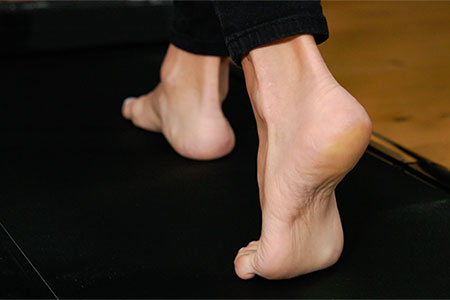 small preview pic number 4 from set 3315 showing Allyoucanfeet model Alena